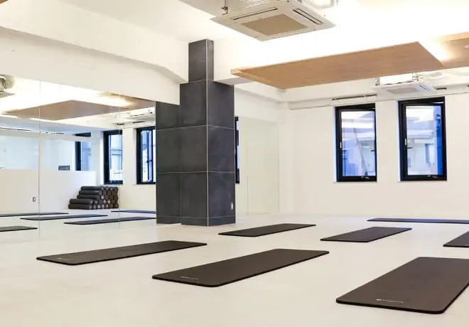 八重洲スタジオ